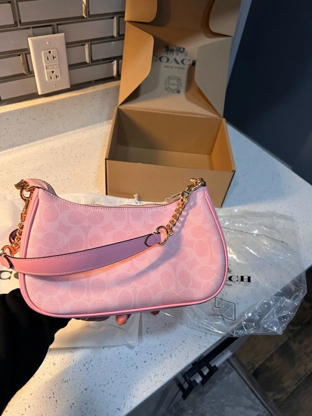 COACH Pink Teri bag, Signature Logo Convertible Crossbody - Picture 3 of 7